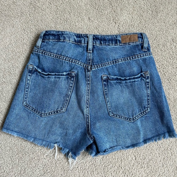 Garage mini shorts. Dark wash - Picture 2 of 2